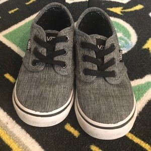 Gray no tie vans sneakers